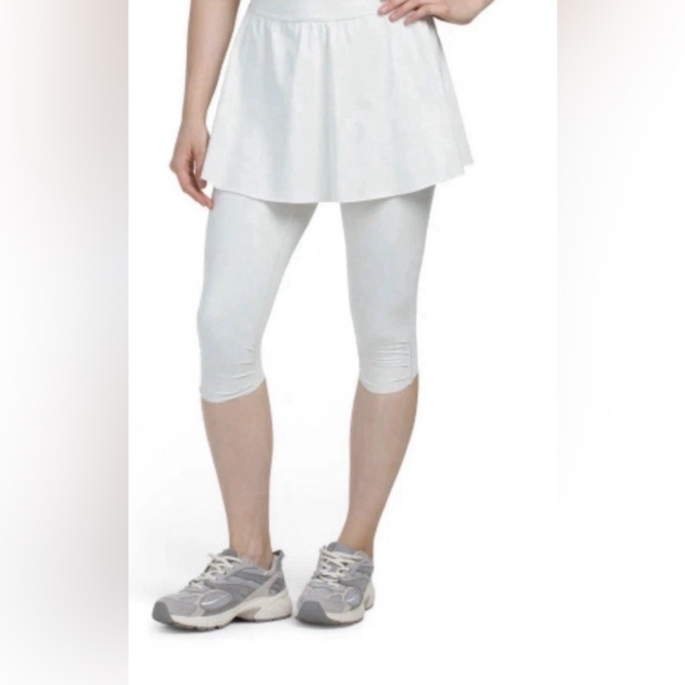 Spanx Booty Boost Active Skirt
Around‎ Knee Leggings women's size 1X NWT